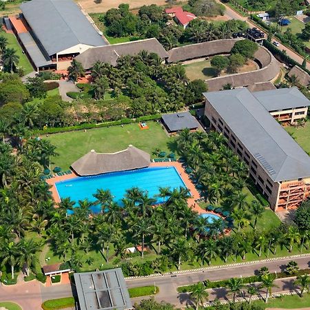 Speke Resort And Conference Center Kampala Exteriör bild
